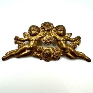Vintage gold tone brass stamping Art Nouveau Revival cherubs roses floral brooch